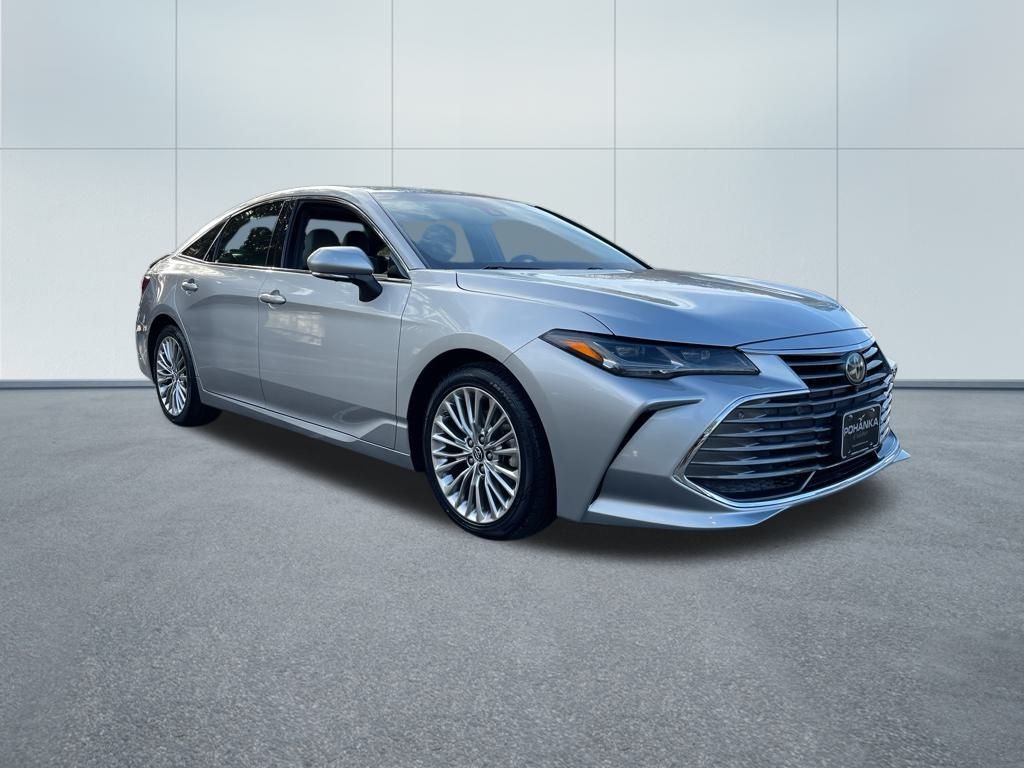 2019 Toyota Avalon Limited photo 4