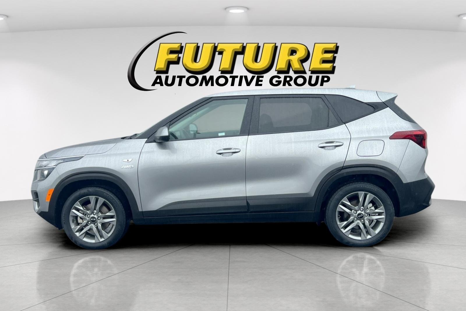 2021 Kia Seltos LX photo 3