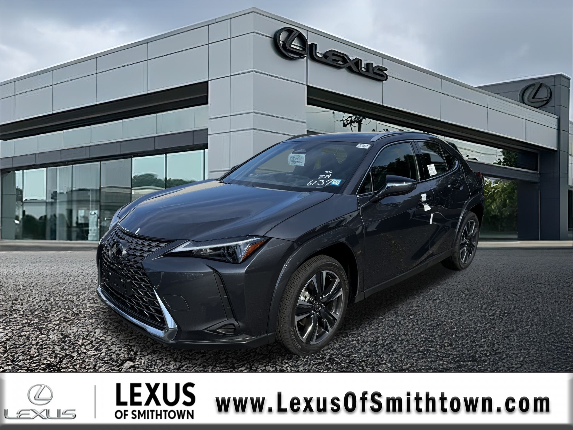 2025 Lexus UX Premium photo 4