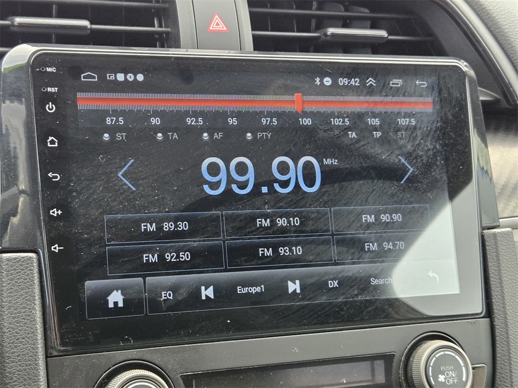 2019 Honda Civic Hatchback Sport photo 4