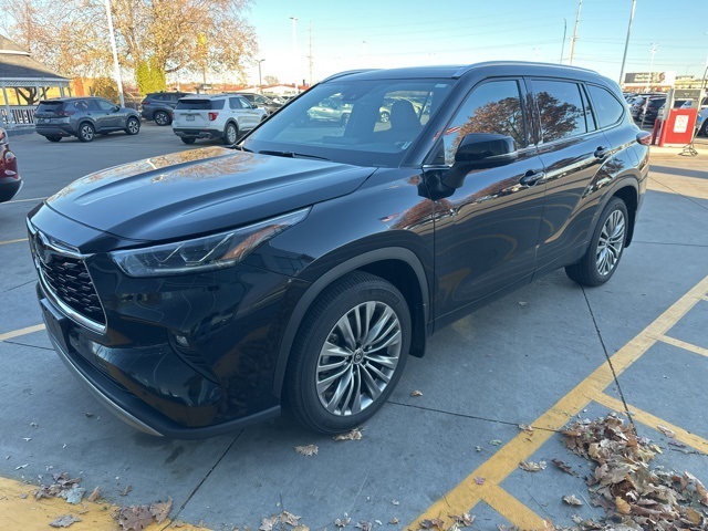 2020 Toyota Highlander Platinum photo 3