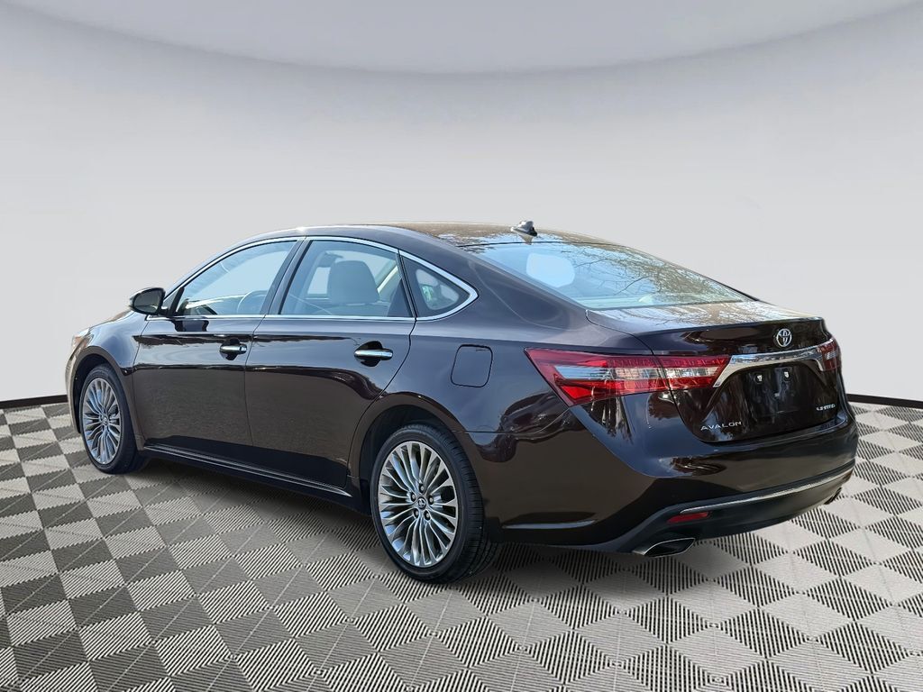 2016 Toyota Avalon Limited photo 4