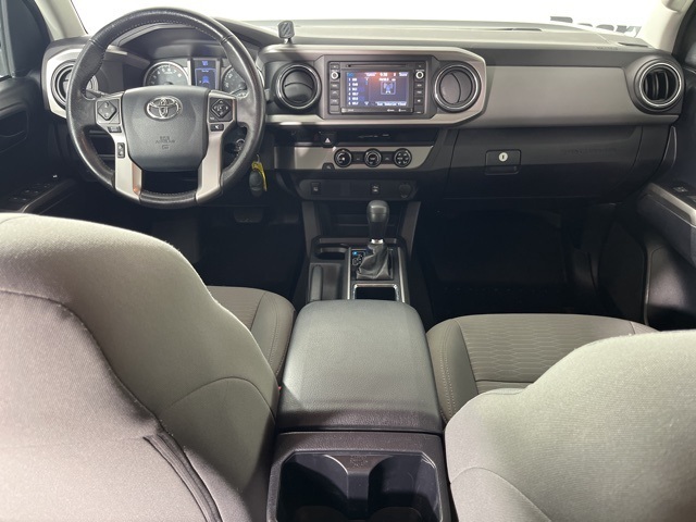 2017 Toyota Tacoma SR5 TRD Sport photo 2