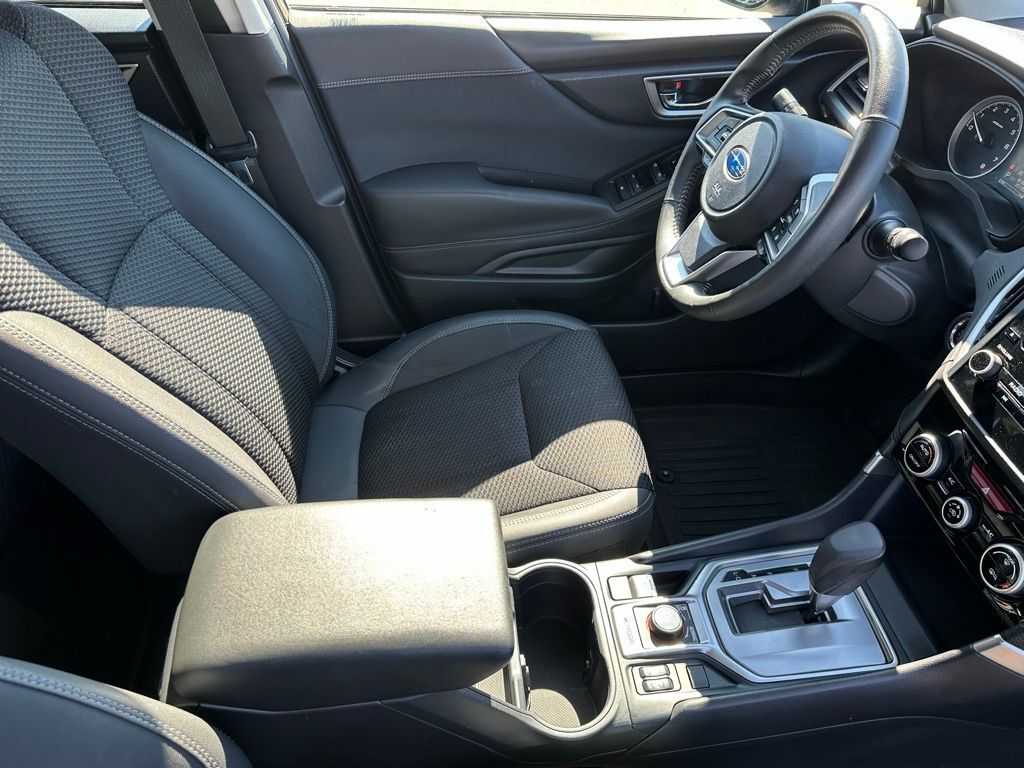 2022 Subaru Forester Premium photo 2