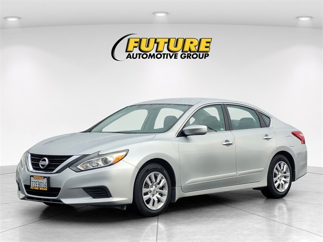 2017 Nissan Altima 2.5 S photo 4
