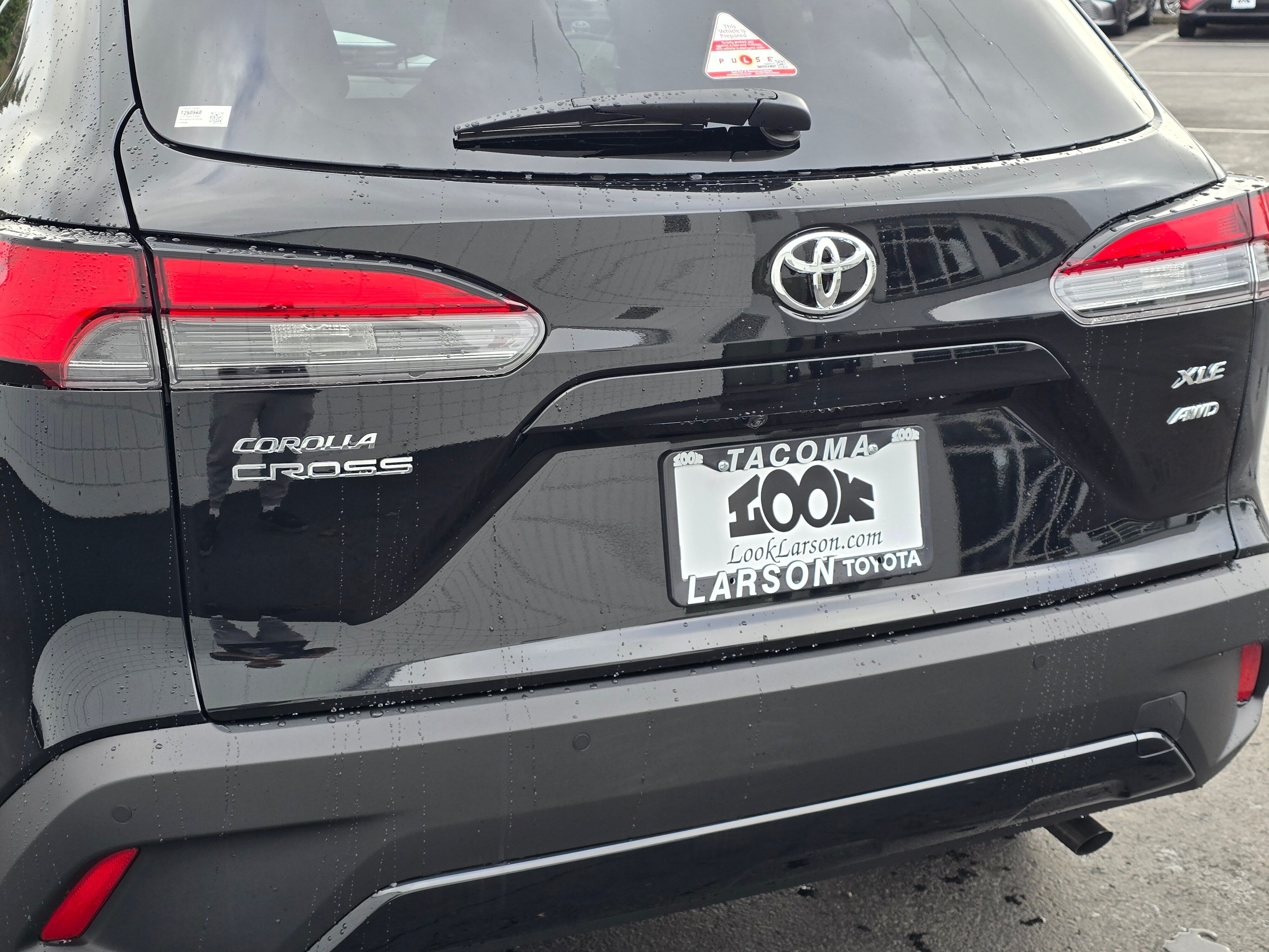 2026 Toyota Corolla Cross XLE photo 3