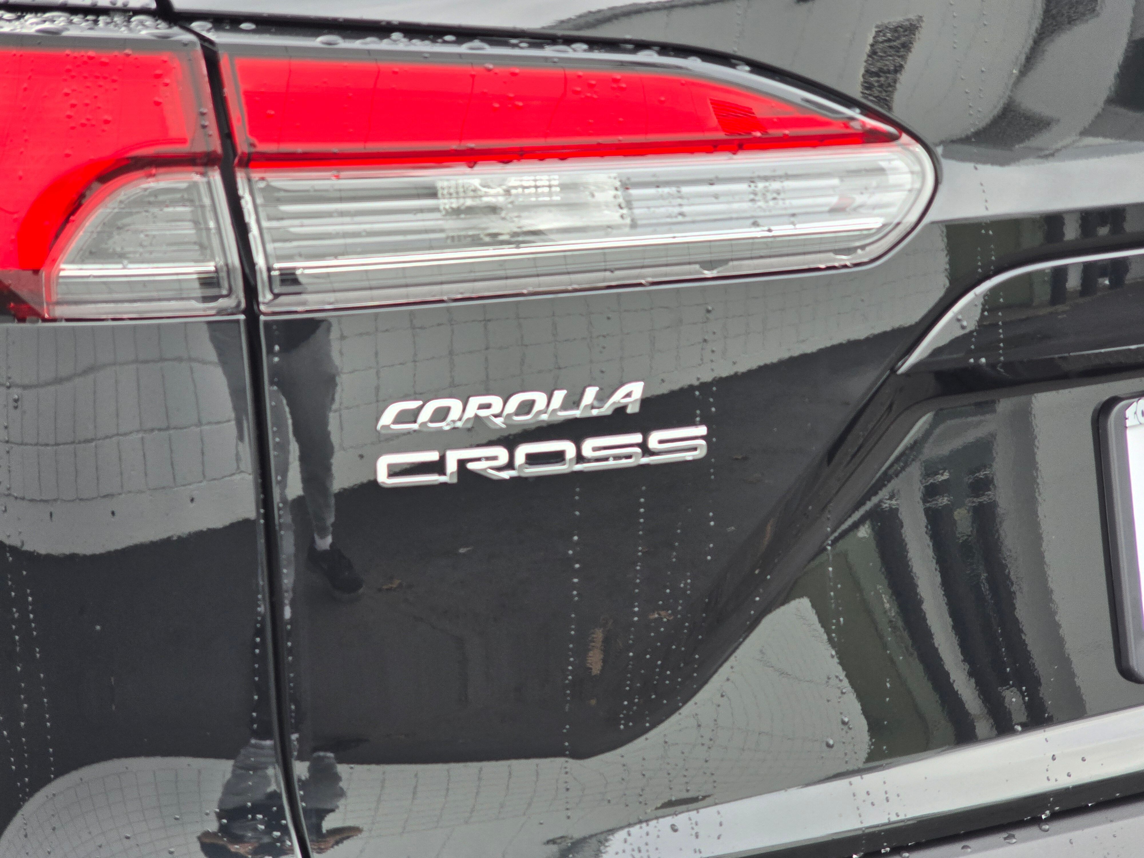 2026 Toyota Corolla Cross XLE photo 4