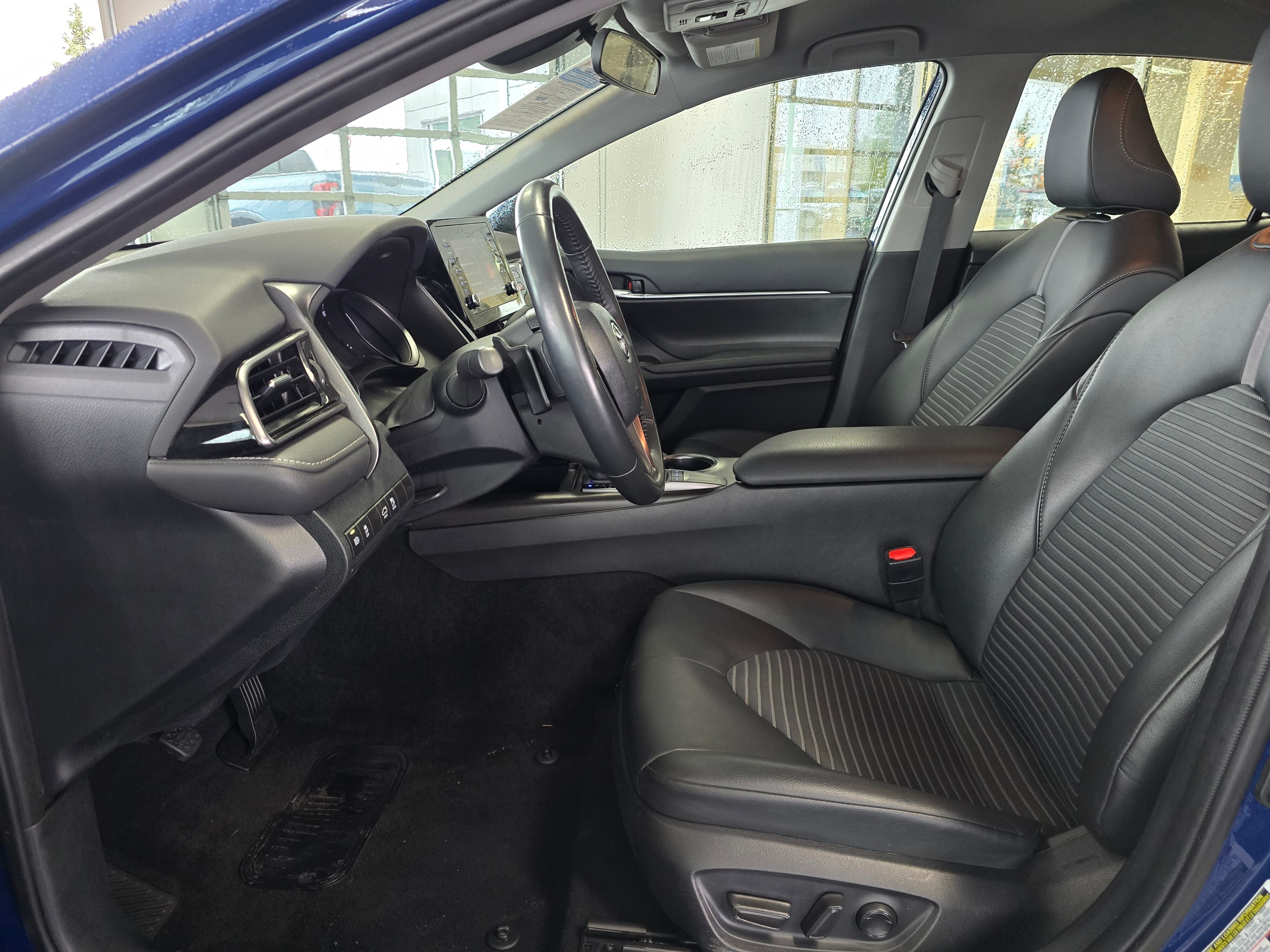 2024 Toyota Camry SE photo 3