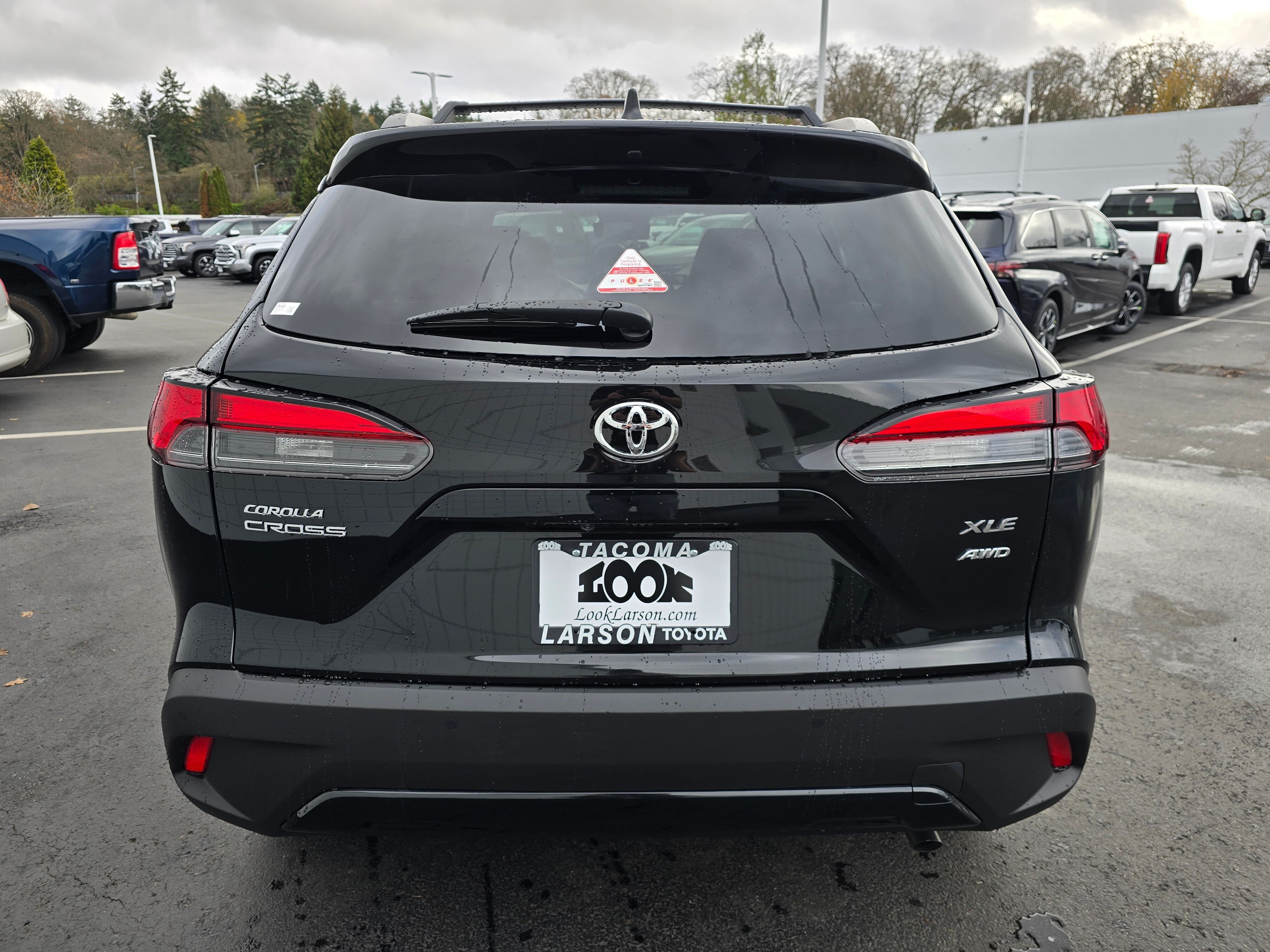 2026 Toyota Corolla Cross XLE photo 2