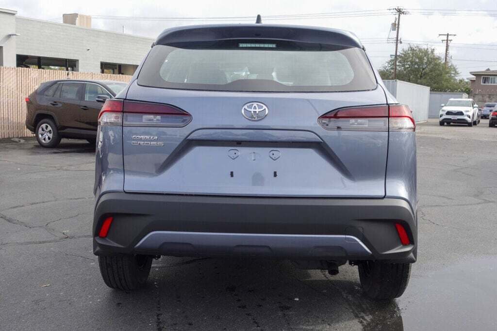 2026 Toyota Corolla Cross L photo 2