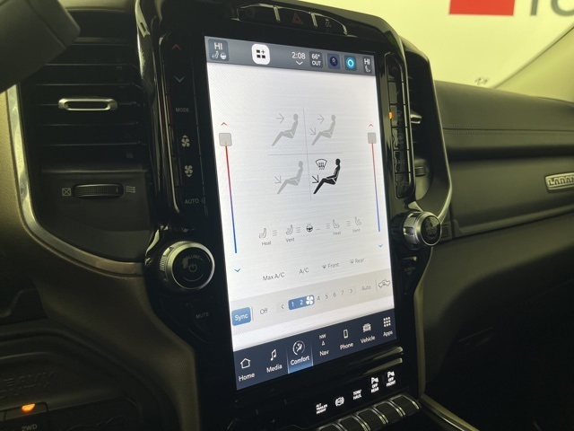 2023 Ram 3500 Laramie photo 3