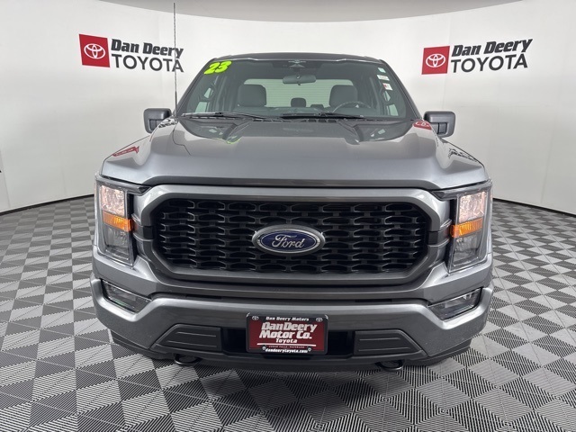 2023 Ford F-150 XL photo 2