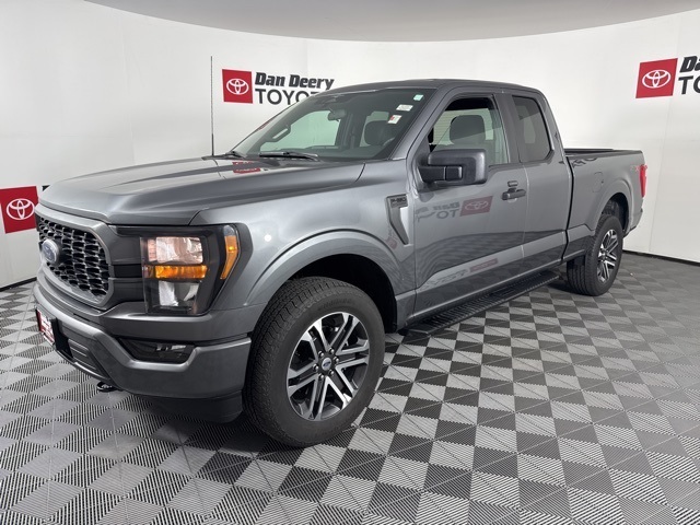 2023 Ford F-150 XL photo 3