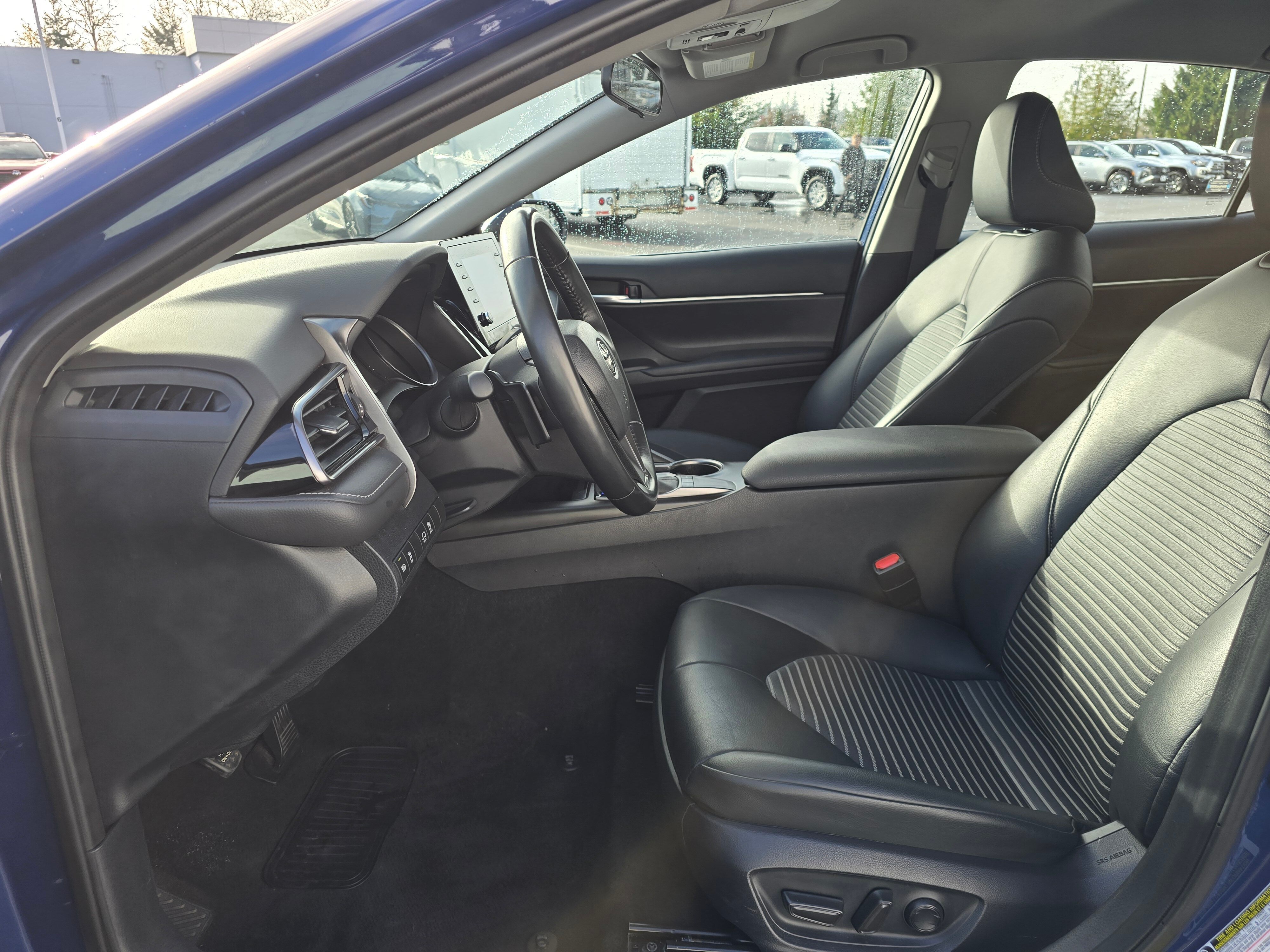 2024 Toyota Camry SE photo 4