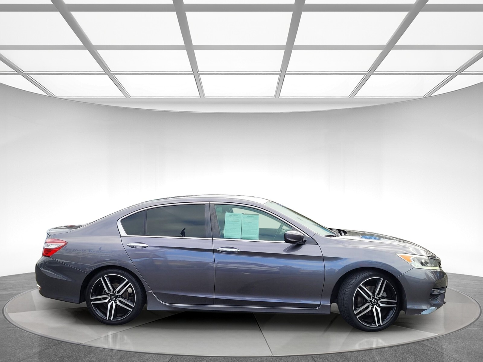 2017 Honda Accord Sport photo 2