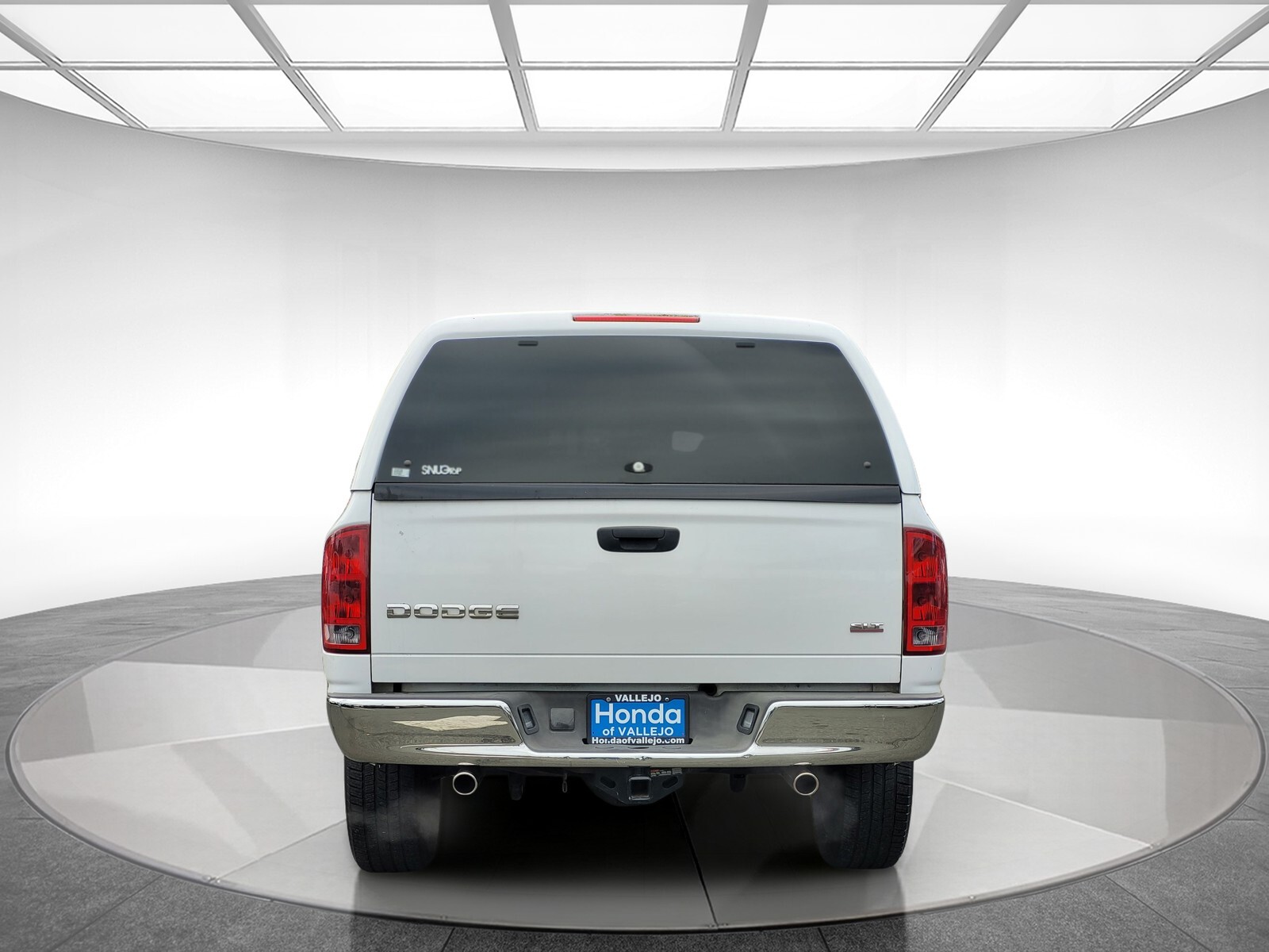 2004 Dodge Ram SLT photo 2