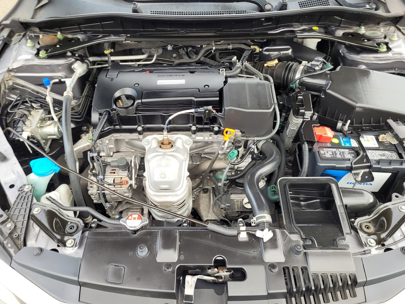 2017 Honda Accord Sport photo 4