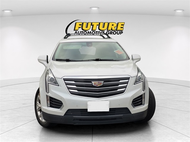 2017 Cadillac XT5 Luxury photo 2