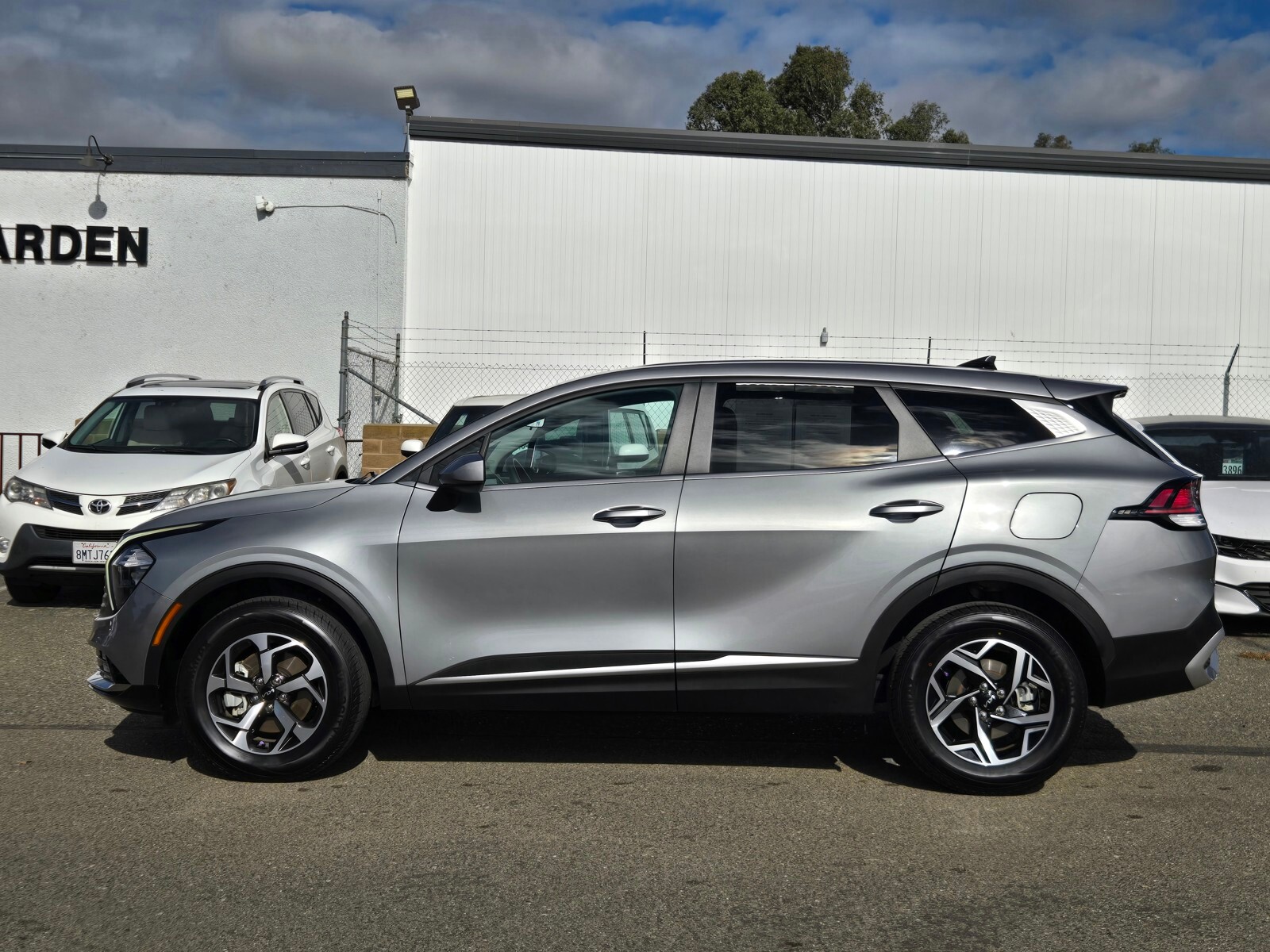 2023 Kia Sportage LX photo 4