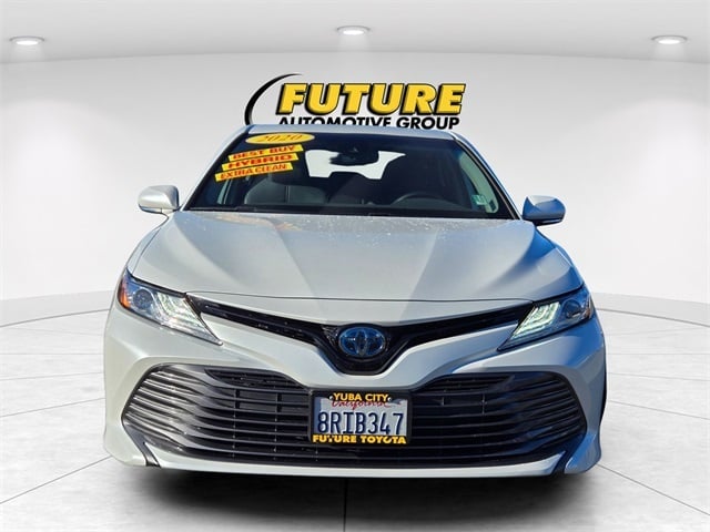 2020 Toyota Camry Hybrid XLE photo 2