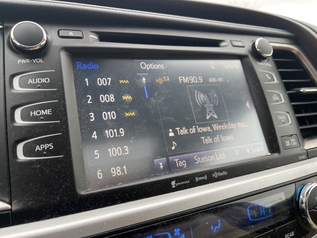 2019 Toyota Highlander SE XLE photo 3