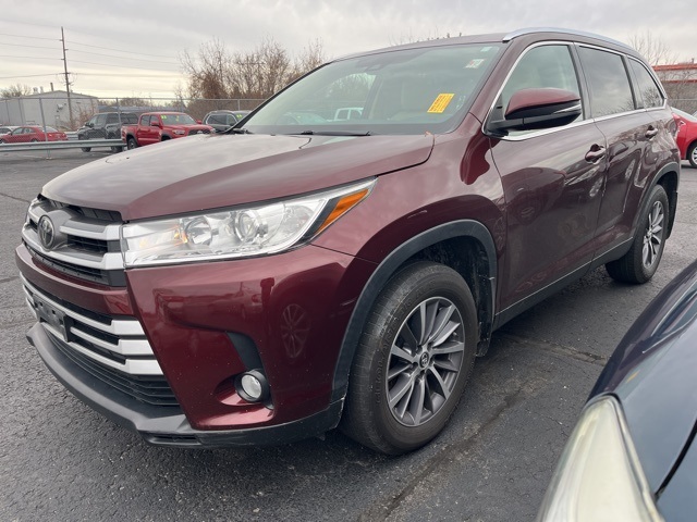 2019 Toyota Highlander SE XLE photo 2