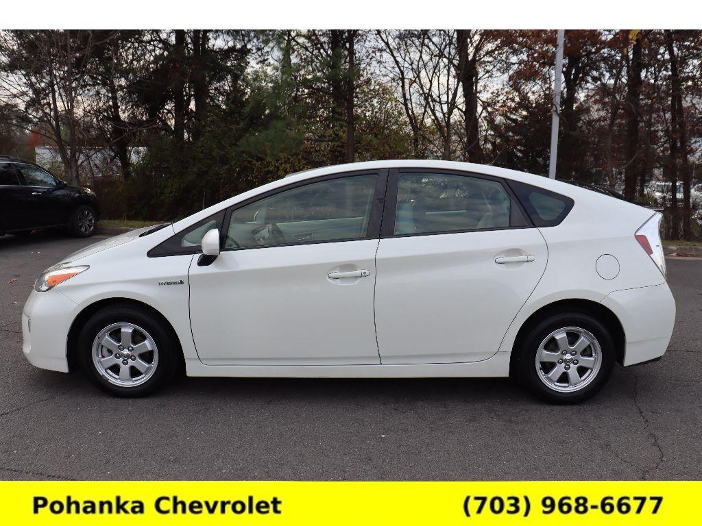 2012 Toyota Prius Two photo 3