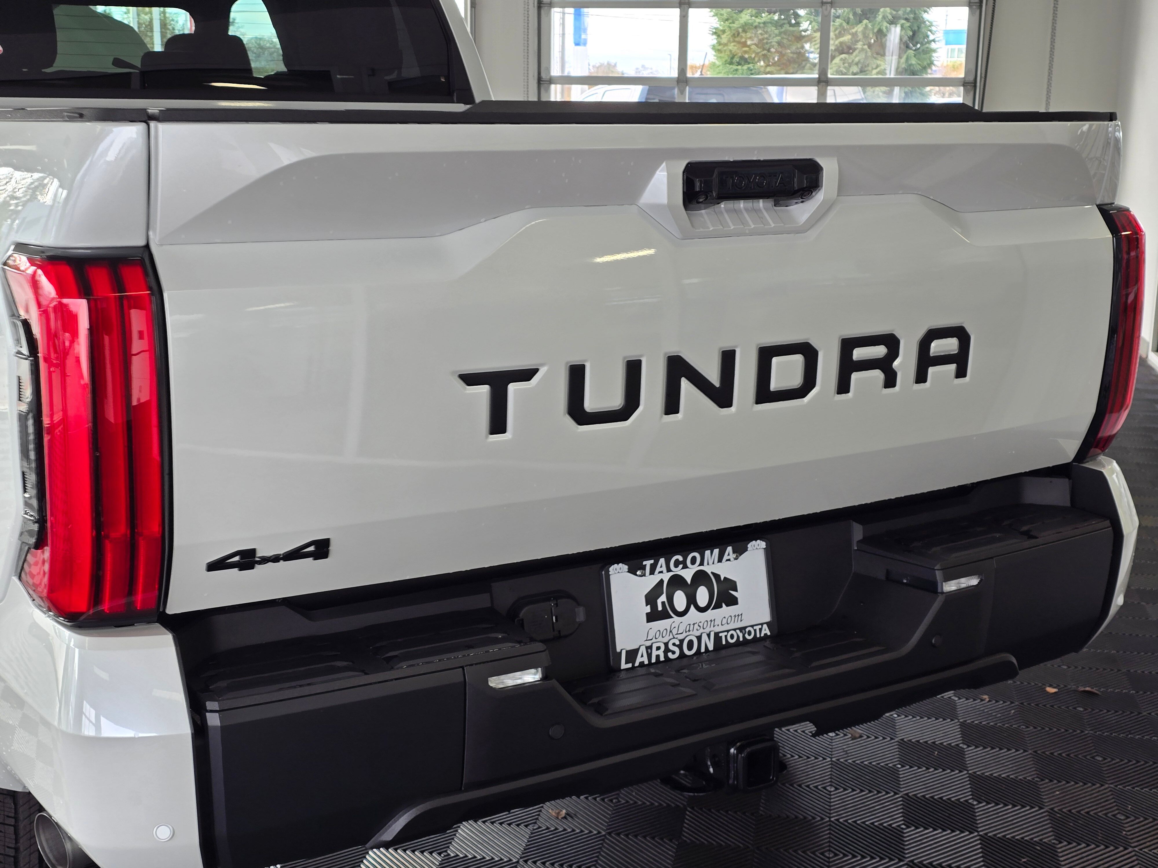 2026 Toyota Tundra Limited photo 4