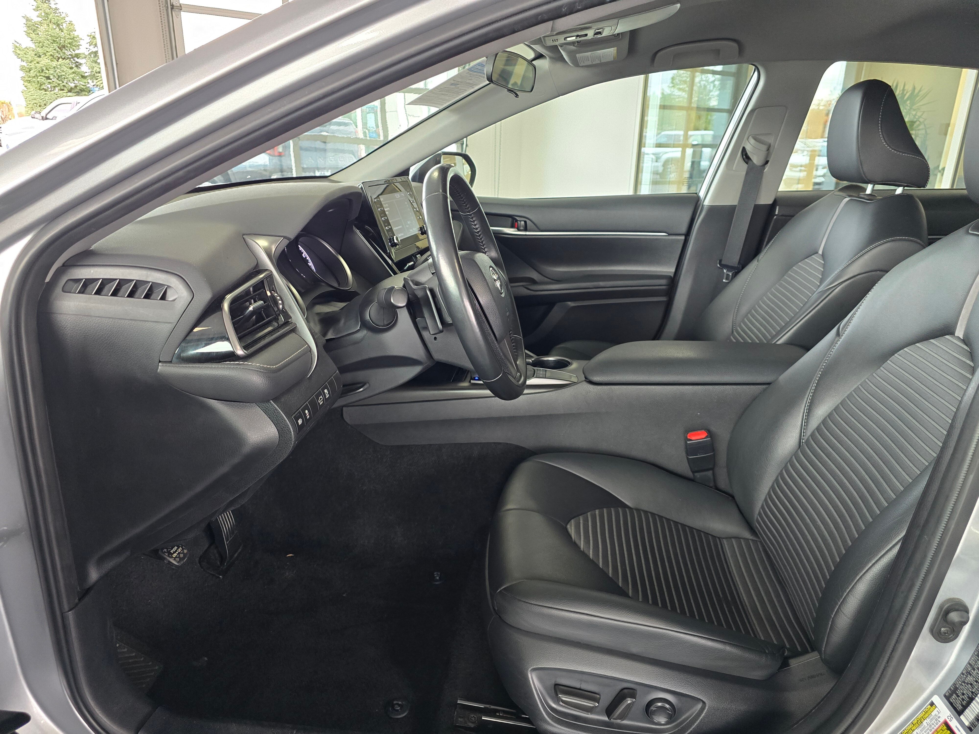 2024 Toyota Camry SE photo 4