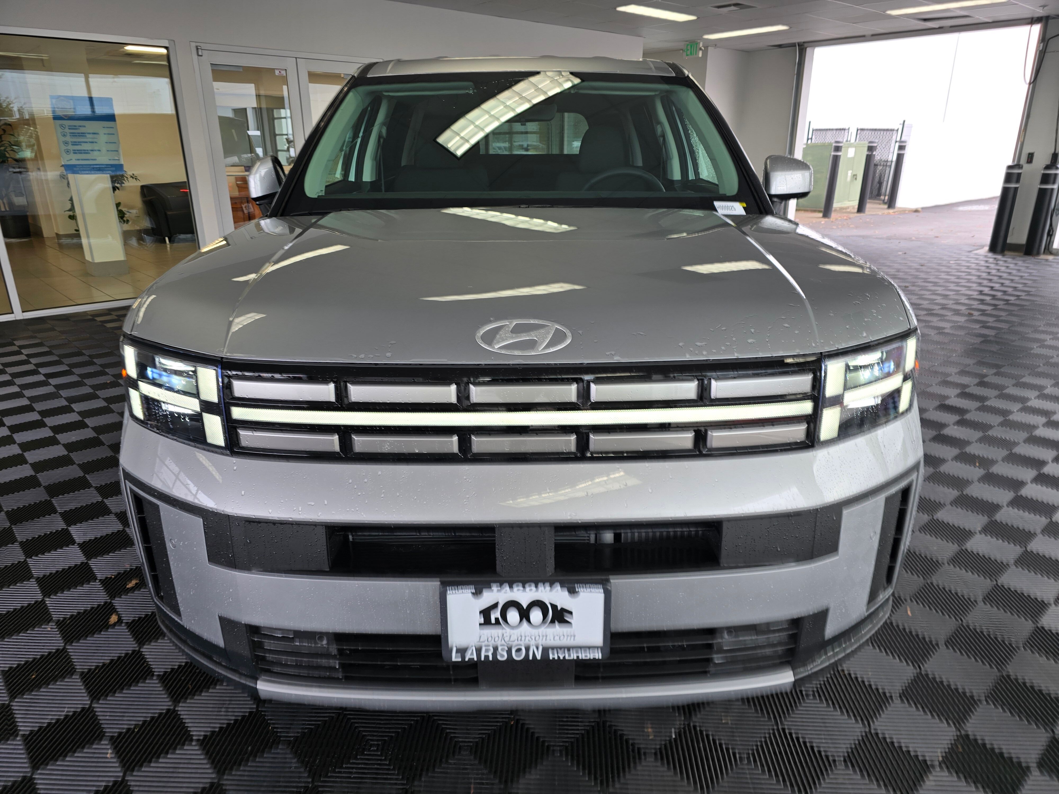 2026 Hyundai Santa Fe SE photo 2