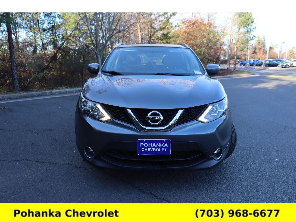 2018 Nissan Rogue Sport SV photo 2