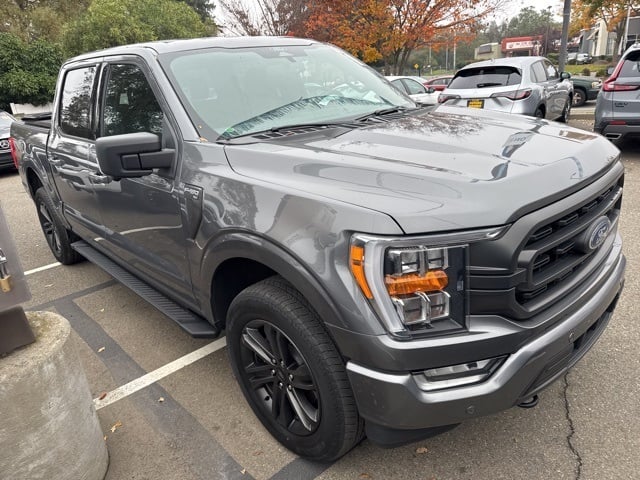 2022 Ford F-150 XLT photo 2
