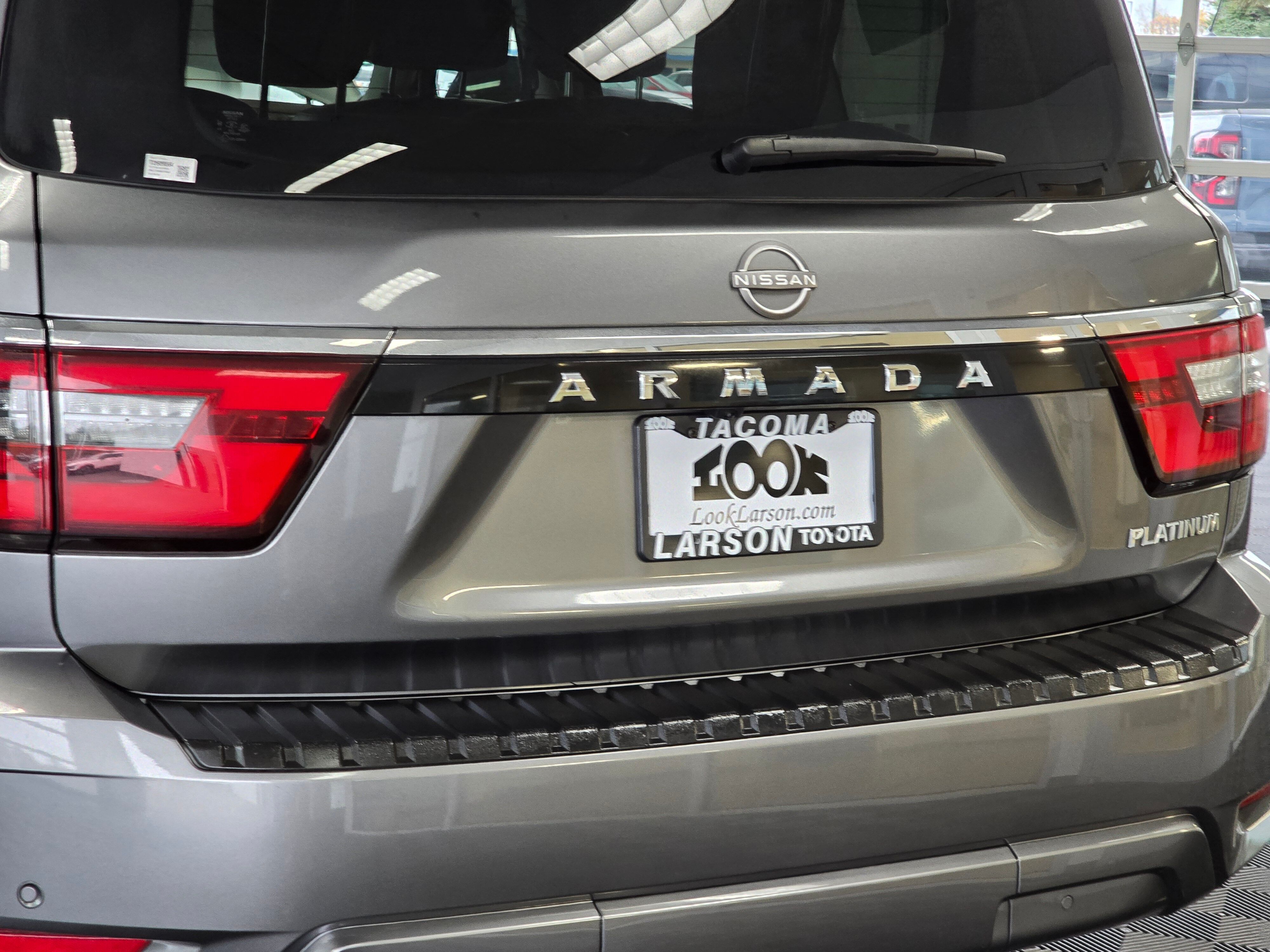 2021 Nissan Armada Platinum photo 2