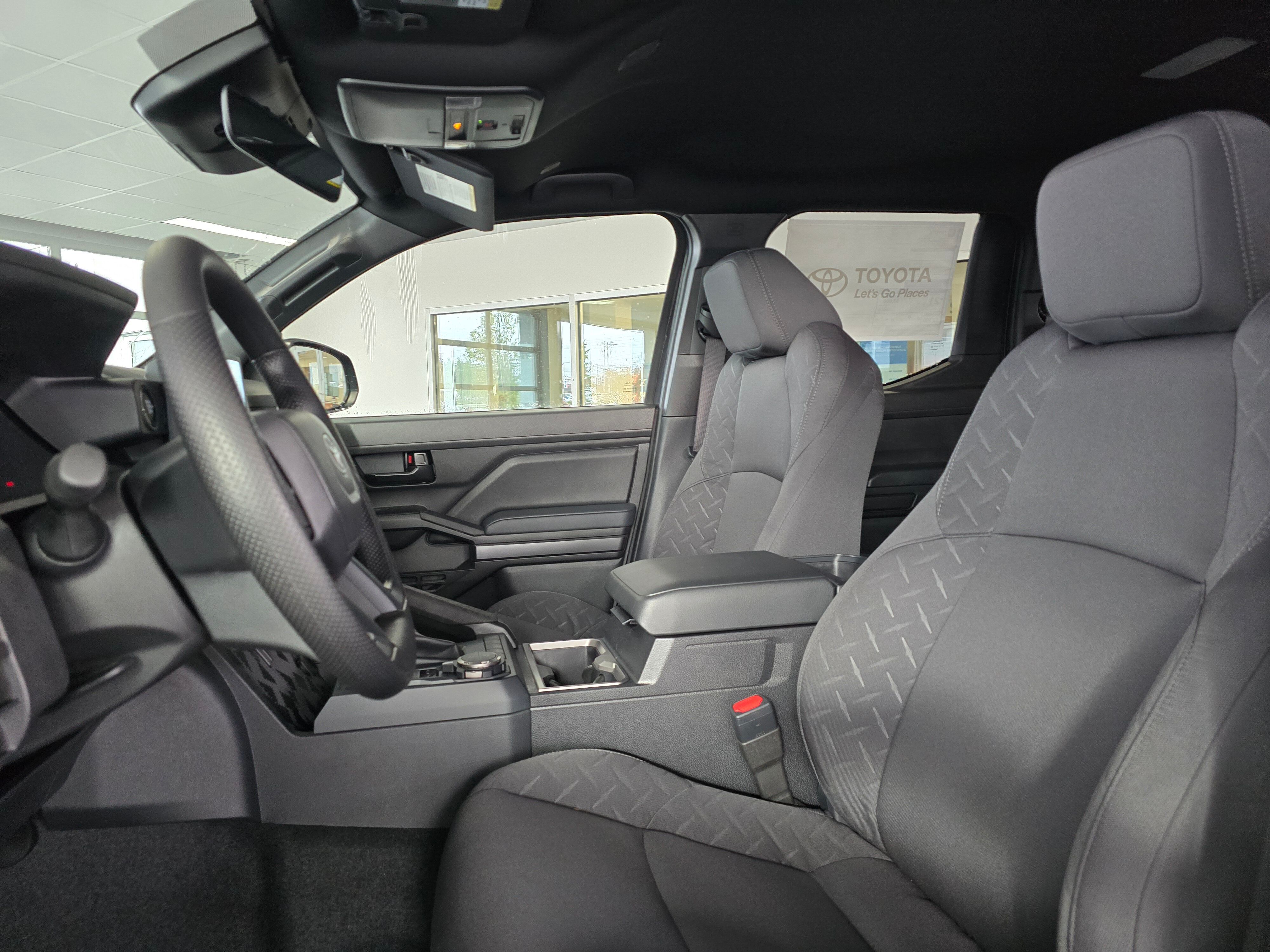 2025 Toyota Tacoma SR5 photo 3