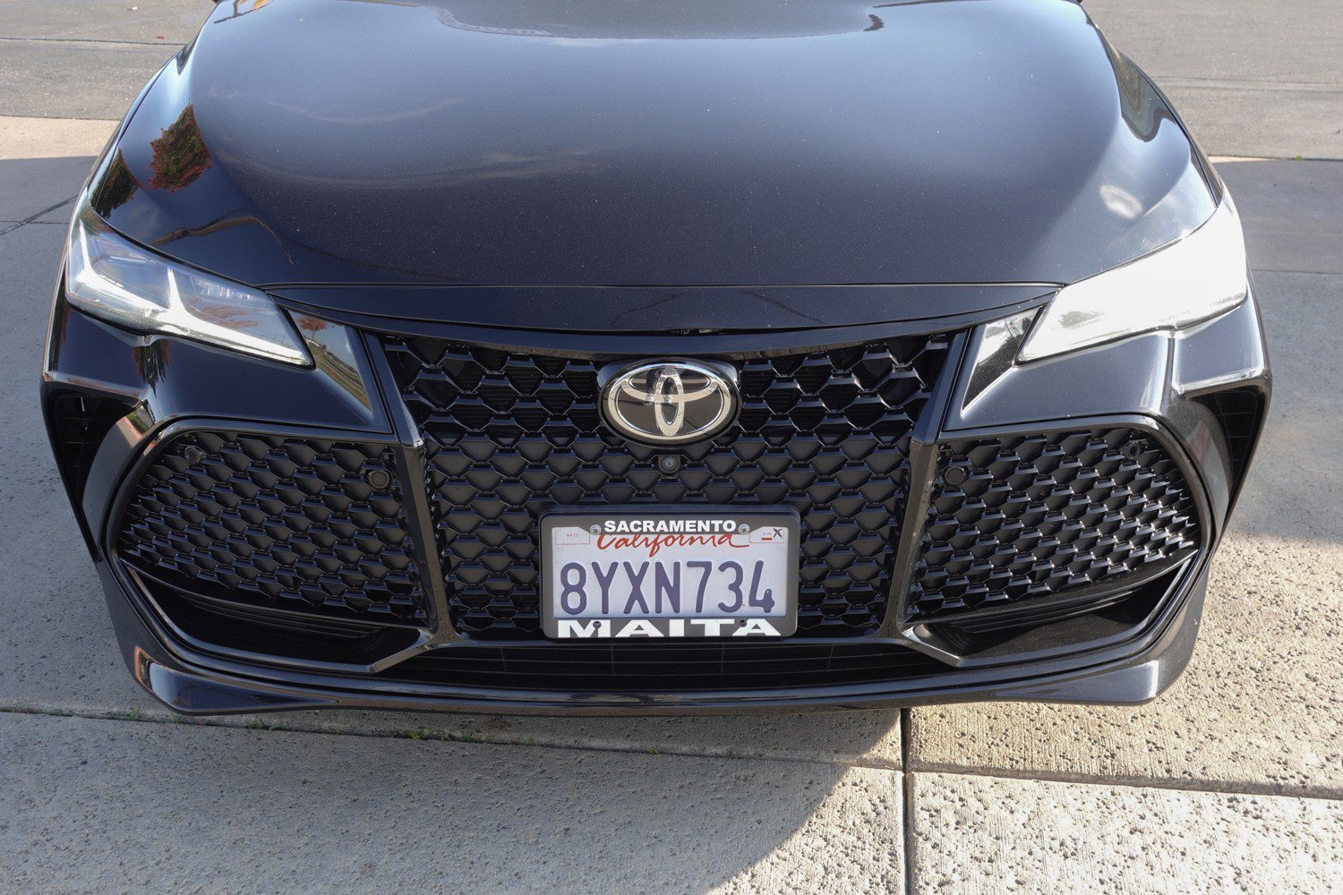 2019 Toyota Avalon Limited photo 2