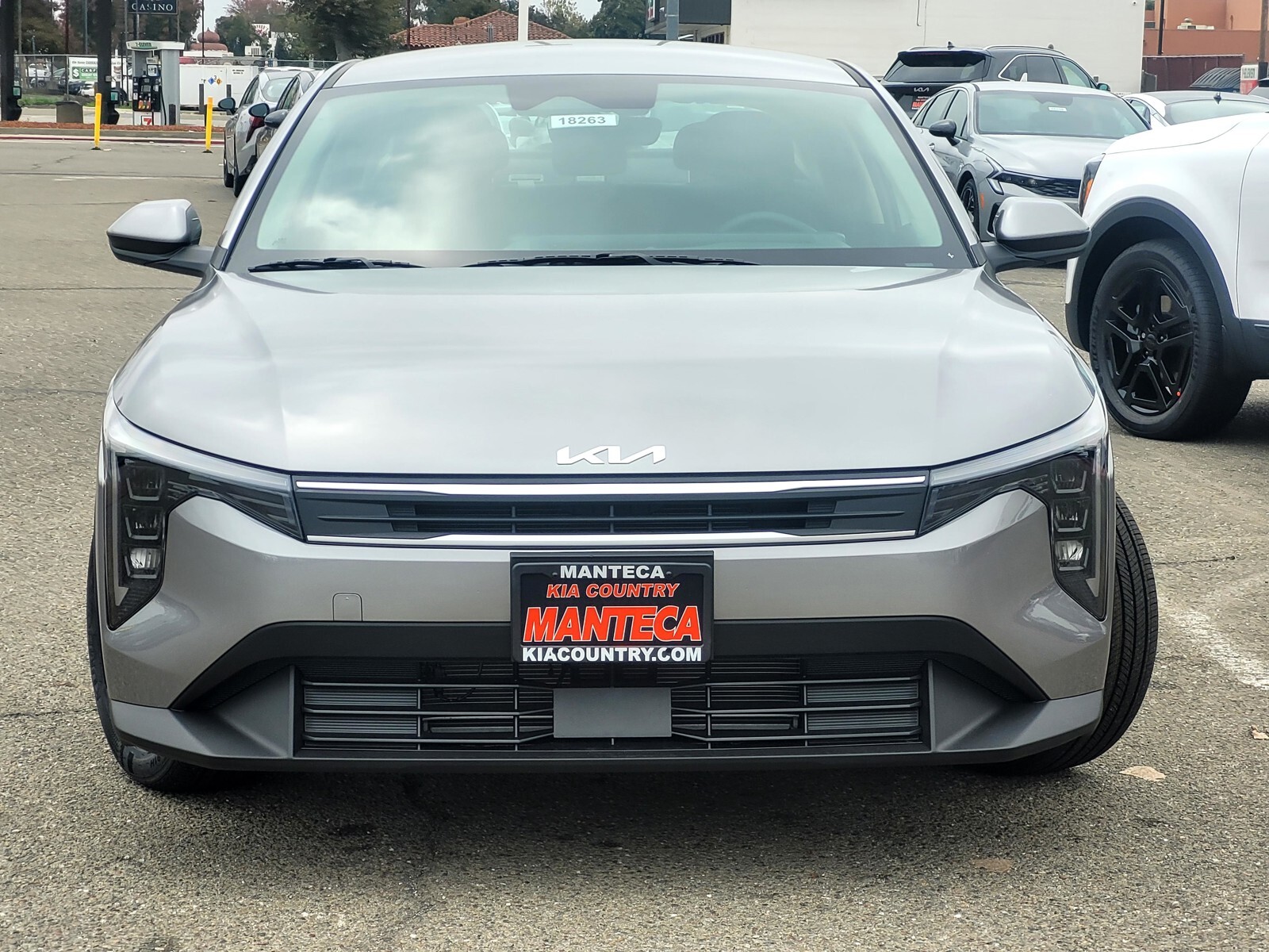 2025 Kia K4 LXS photo 2