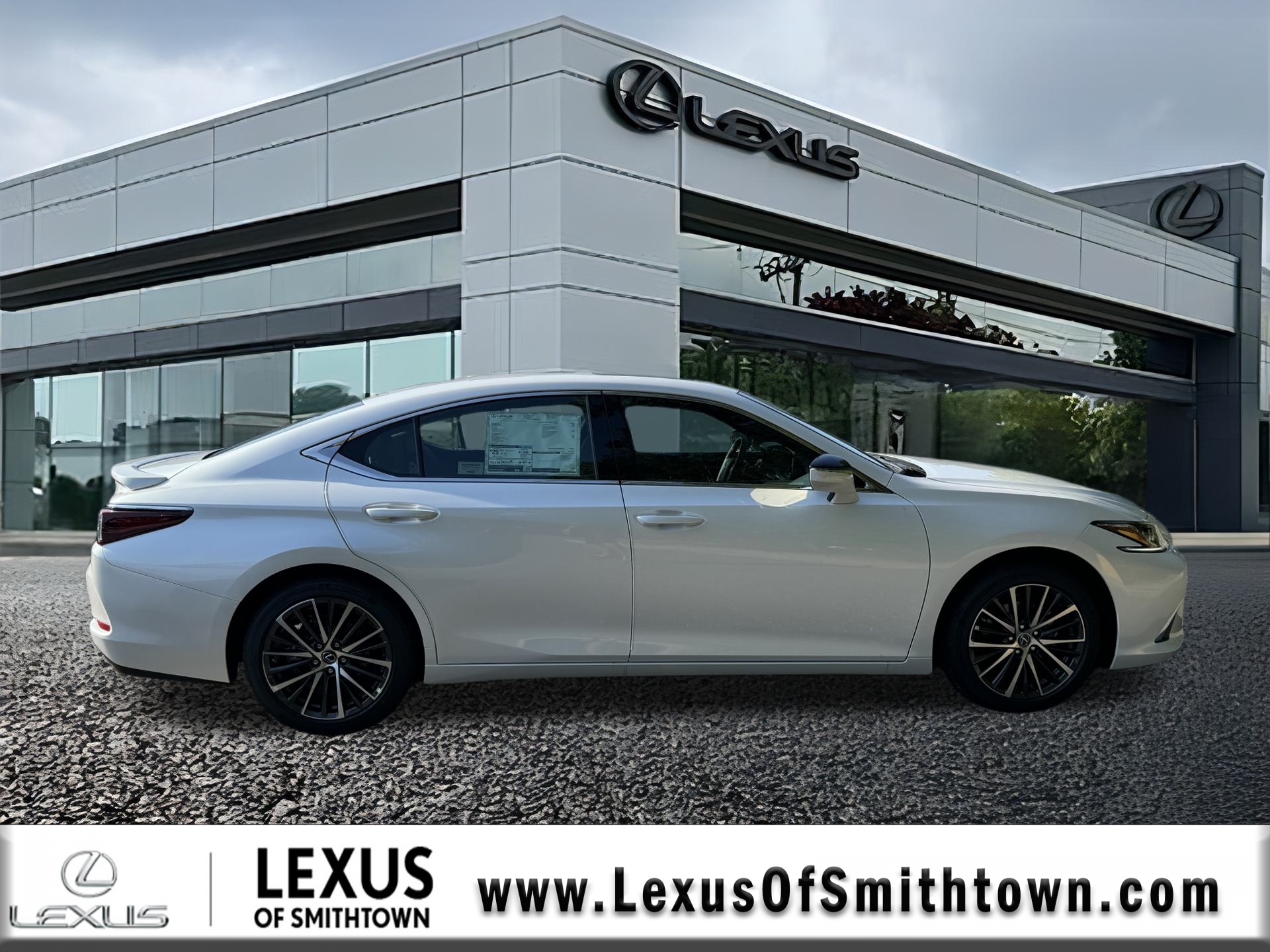 2025 Lexus ES 350 photo 3