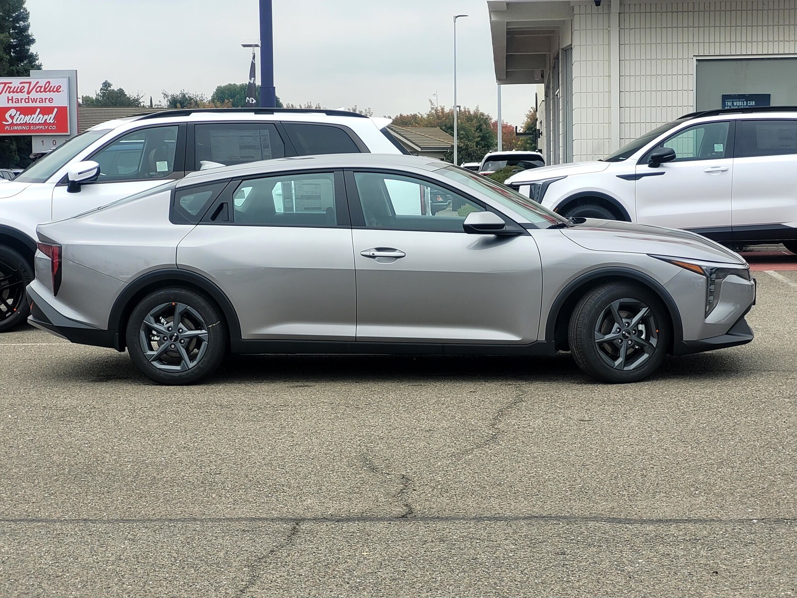 2025 Kia K4 LXS photo 3