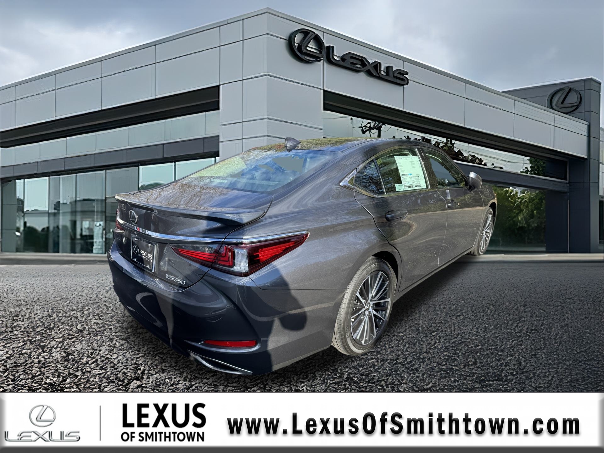 2025 Lexus ES 350 photo 4