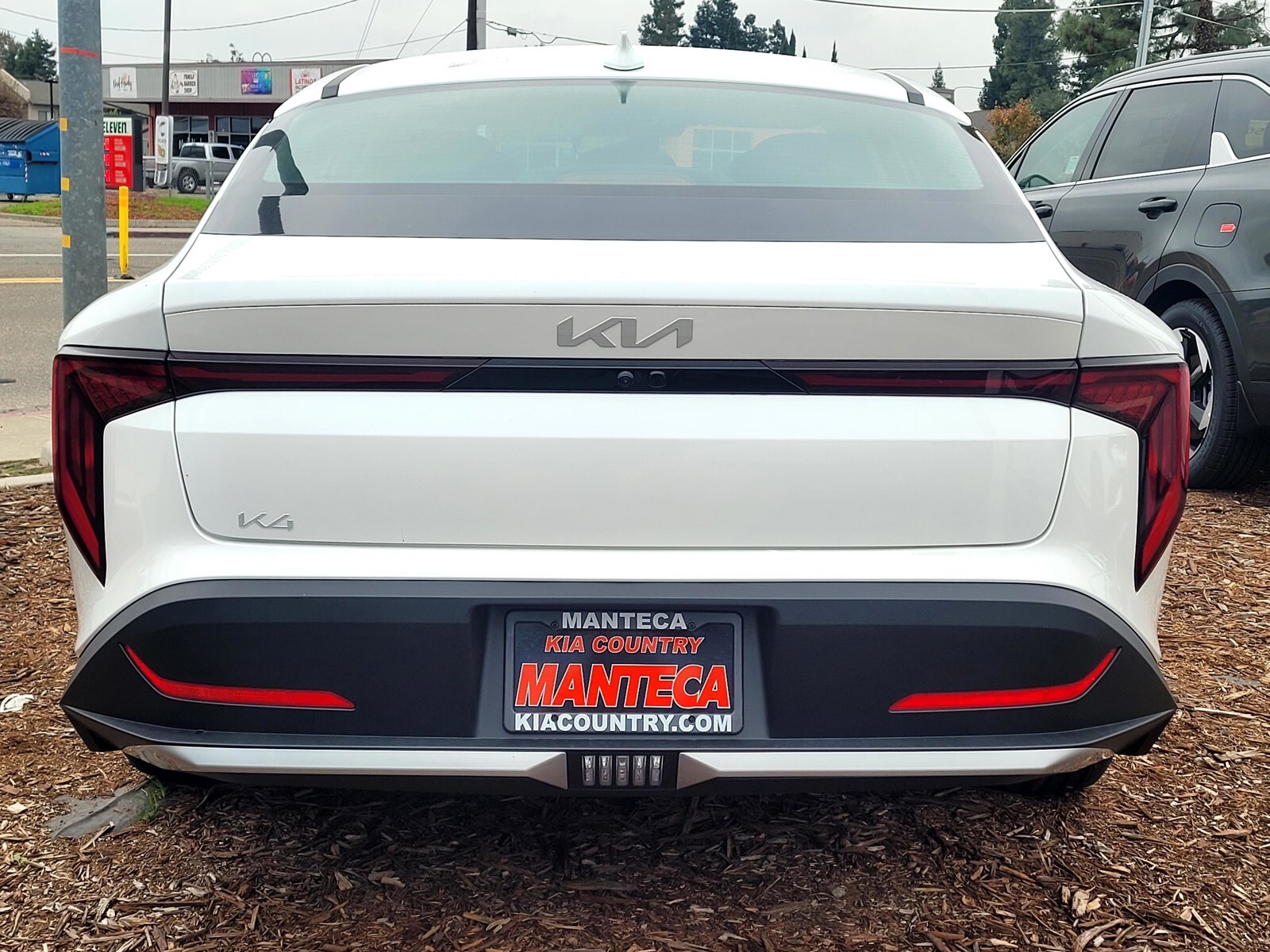 2025 Kia K4 LXS photo 3