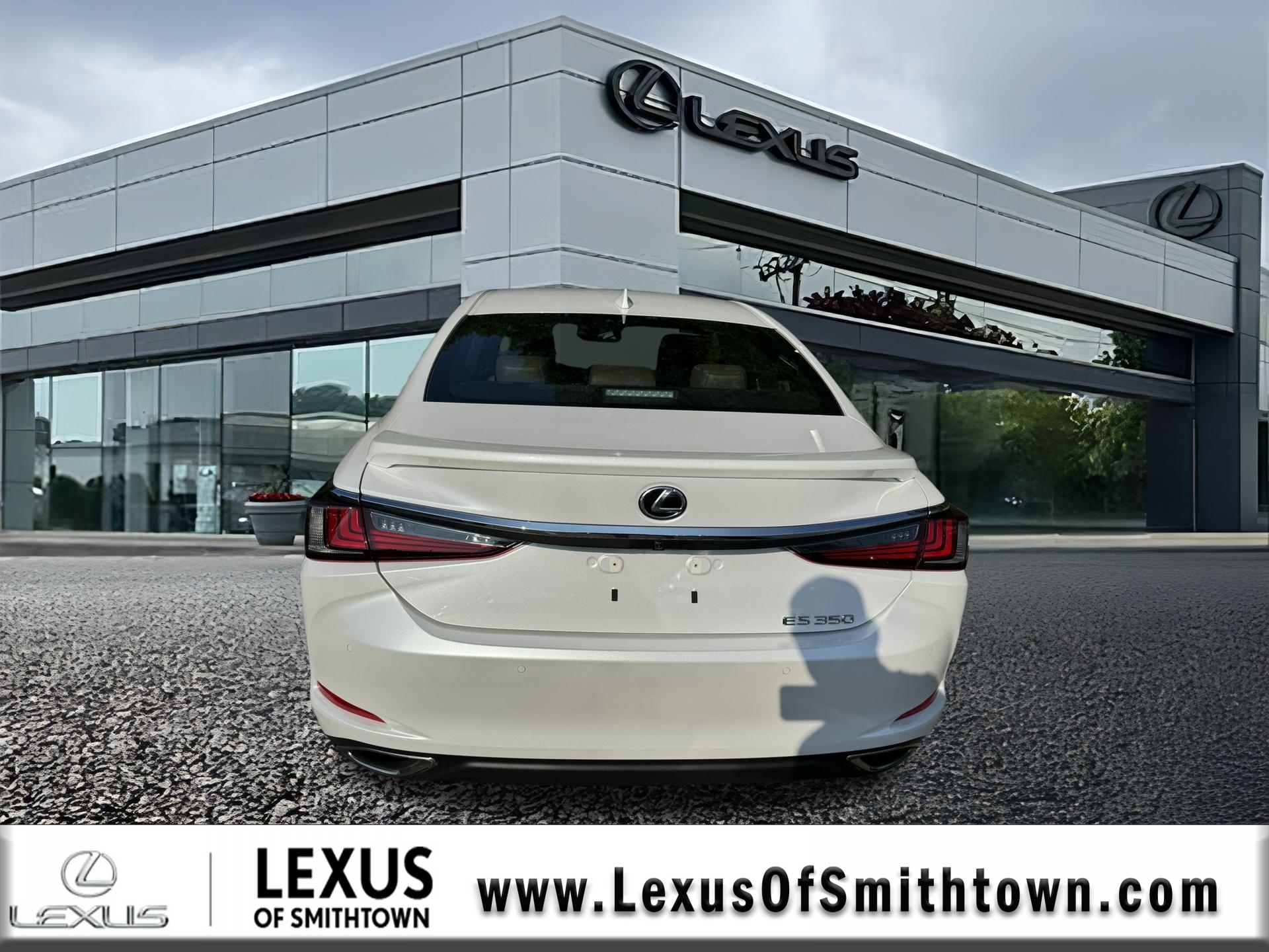 2025 Lexus ES 350 photo 4