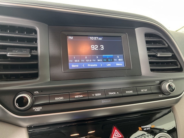 2019 Hyundai Elantra SE photo 3