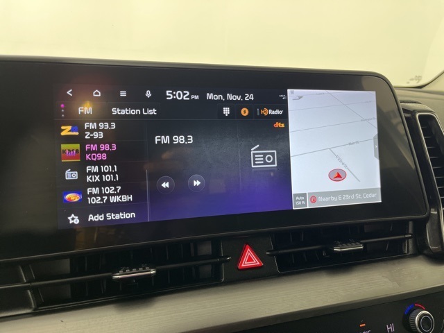 2023 Kia Sportage EX photo 3