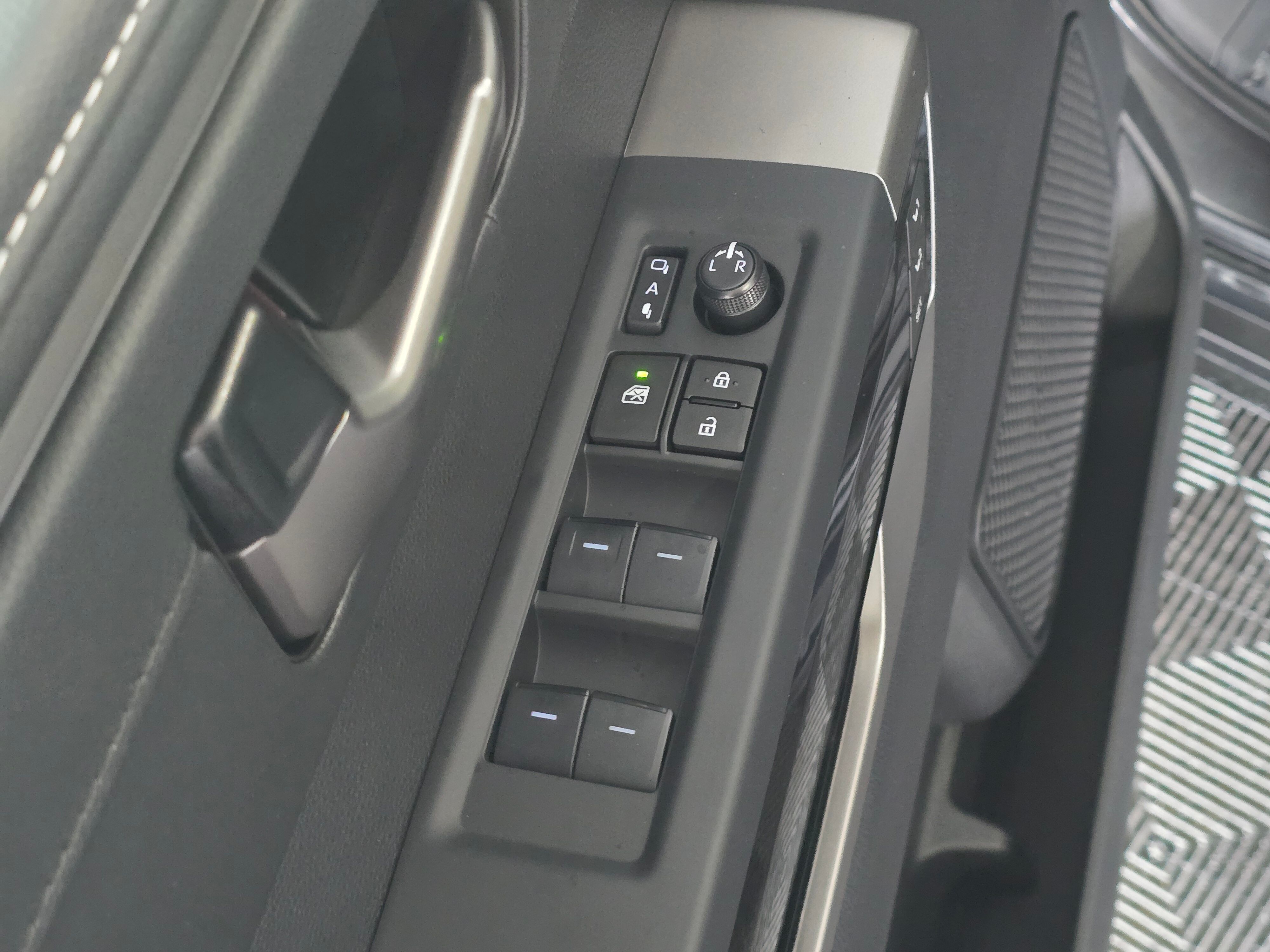 2026 Toyota Tundra CrewMax Limited photo 2