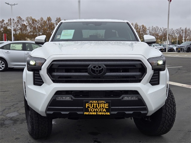 2026 Toyota Tacoma SR5 photo 2
