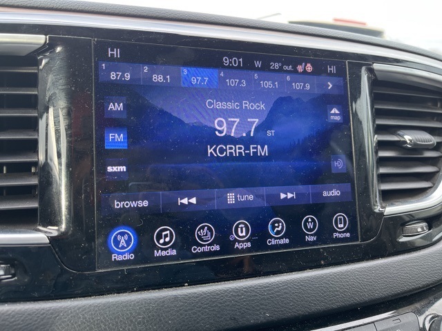 2017 Chrysler Pacifica Touring Plus photo 4