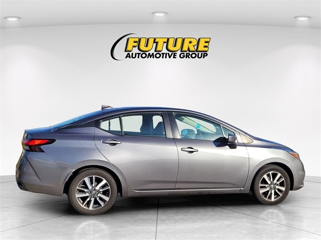 2021 Nissan Versa 1.6 SV photo 3