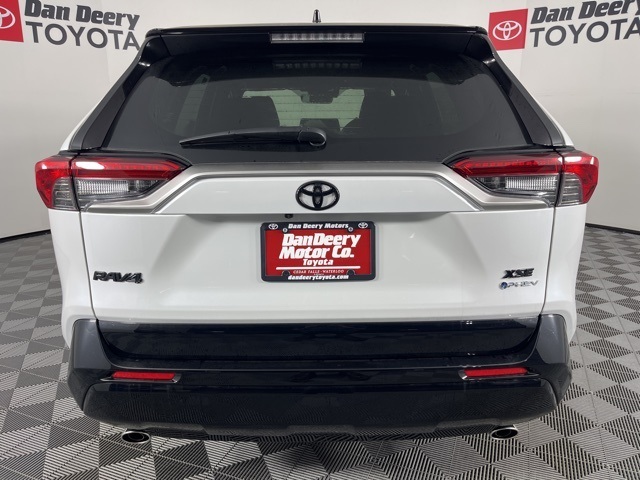 2025 Toyota RAV4 XSE Hybrid photo 2