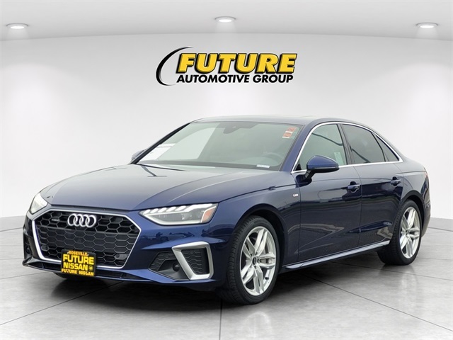 2022 Audi A4 45 S line Premium Plus photo 3