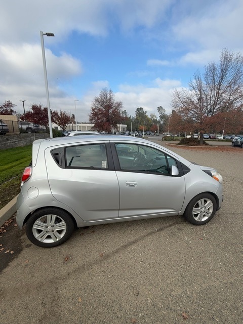2014 Chevrolet Spark 1LT photo 2
